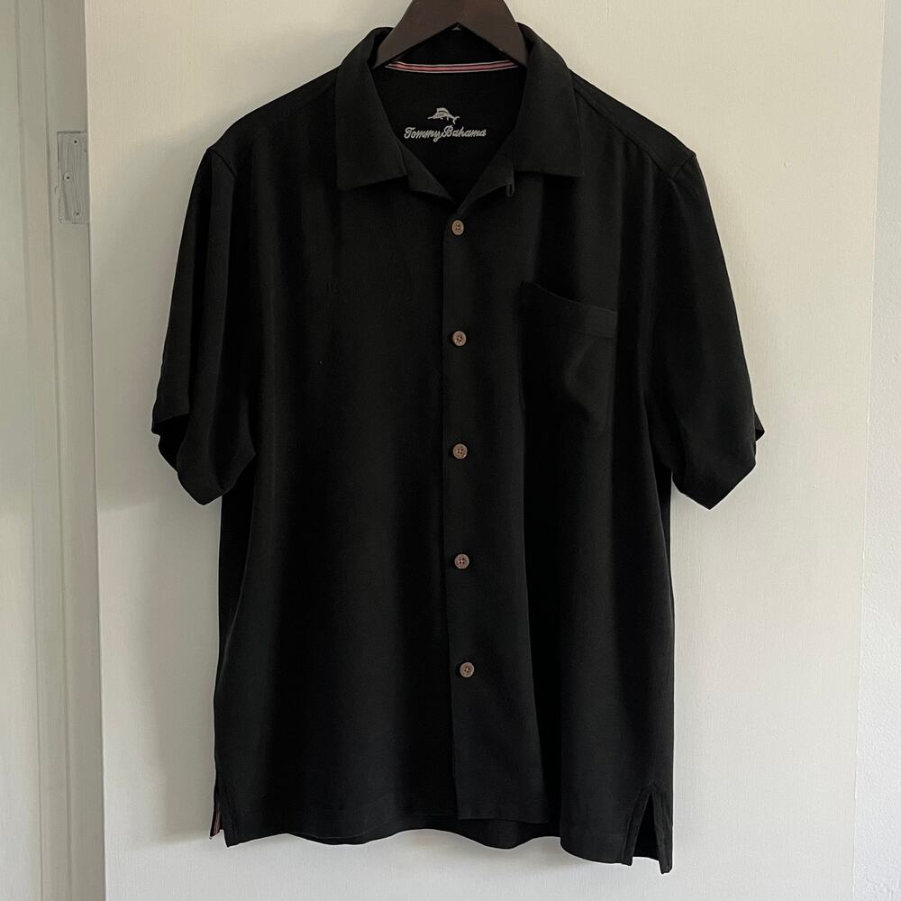 Tommy Bahama 100% Silk Camp Shirt Mens L Black Jacquard Pocket Resort Wear